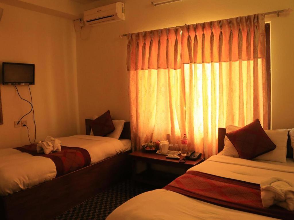 Hotel Royal Image Pokhara Exterior foto